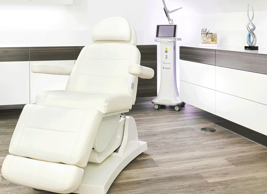 FIRSTEMEDICA Hamburg Behandlungsraum | ICE AESTHETIC